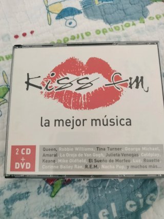 Kiss FM - La Mejor Música 2 CD + DVD