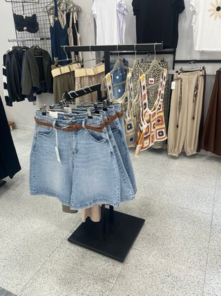 Mobiliario Tienda Ropa Completo