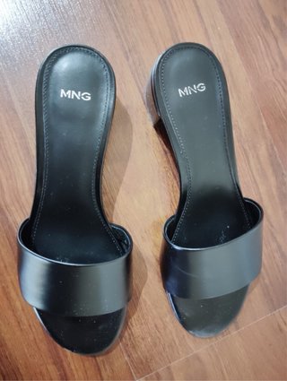 Sandalias Mango Negras Tacon Bajo