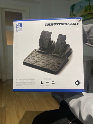 Volante Thrustmaster Ferrari PS5/PS4