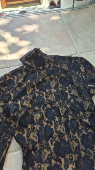 Abito corto pizzo nero e beige
