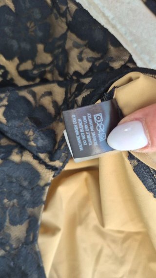 Abito corto pizzo nero e beige