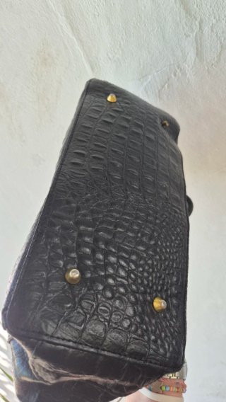 Borsa Nera con Texture Coccodrillo