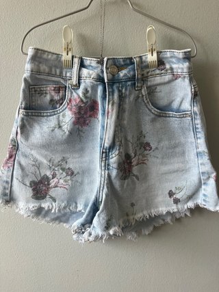 Shorts vaqueros florales rosas