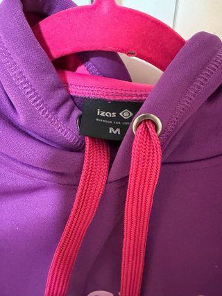 Sudadera Izas Morada con Capucha