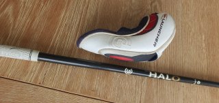 Palo golf hibrido cleveland 16 regular