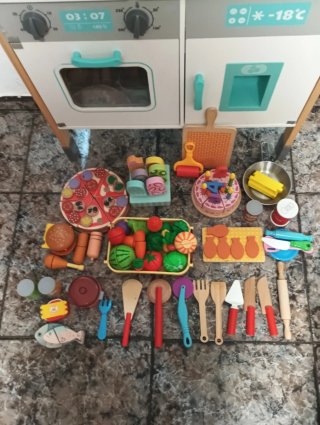 Cocina de juguete con accesorios