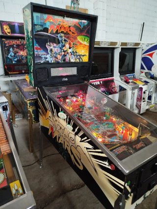 Pinball Indiana Jones y Attack From Mars