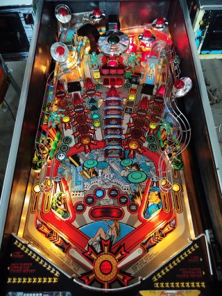 Pinball Indiana Jones y Attack From Mars