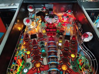 Pinball Indiana Jones y Attack From Mars