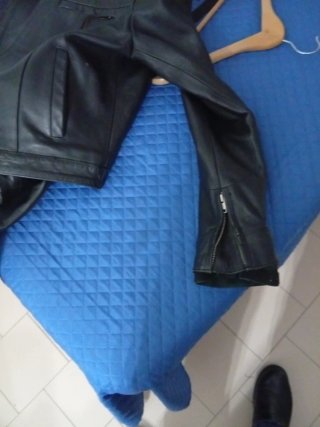 Giacca in pelle nera da donna