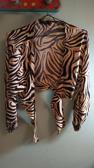 Camisa Bershka animal print XS