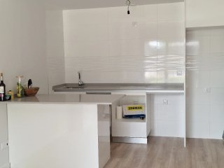 Muebles de cocina nuevos con encimera