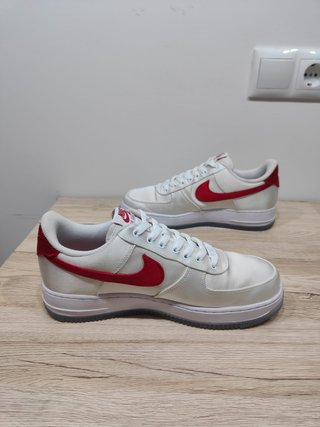 Nike Air Force 1 Low Satén Blanco Rojo Talla 42.5