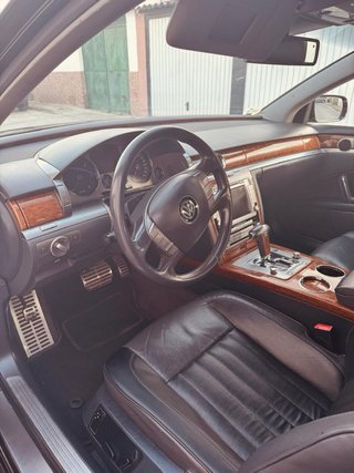 Volkswagen Phaeton 2011