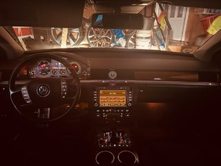 Volkswagen Phaeton 2011