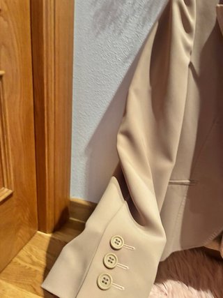 Traje Zendra Beige Chaqueta y Pantalón.