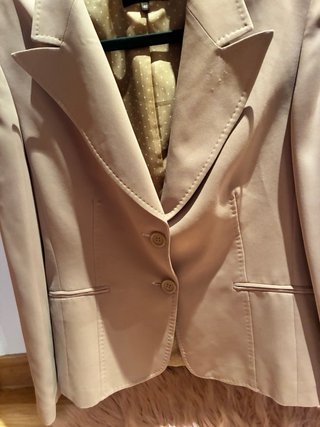 Traje Zendra Beige Chaqueta y Pantalón.