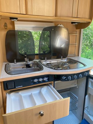 Caravana Dethleffs Camper 560 SK