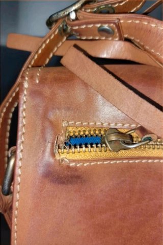 Bolso bandolera de piel marrón Gorg