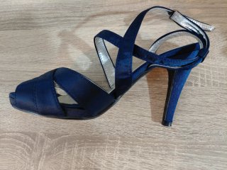 Zapatos de tacón azul