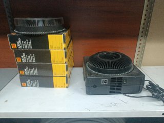 Proyector Diapositivas Kodak Carousel S-AV 1010.