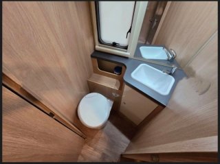 Autocaravana Giotelline Siena 390 cama isla 5 pl.