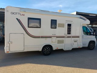 Autocaravana Giotelline Siena 390 cama isla 5 pl.