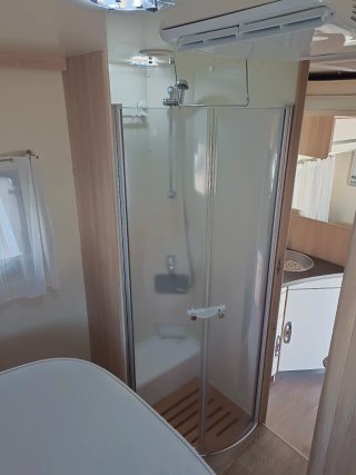 Autocaravana Giotelline Siena 390 cama isla 5 pl.
