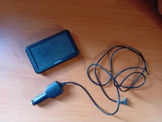 GPS Garmin con cargador de coche