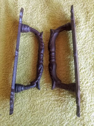 Tirador de puerta.
