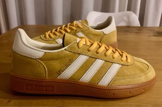 Zapatillas Adidas Amarillas y Blancas