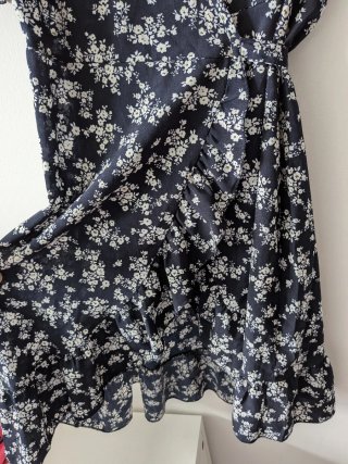 Vestido cruzado floral