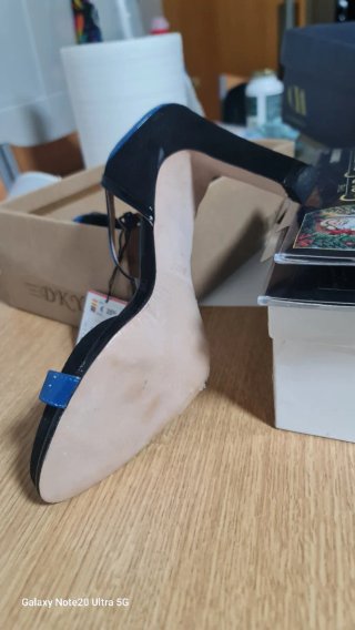 Zapatos de tacón Zara negros y azules talla 40