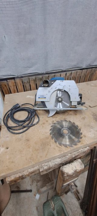 Sierra circular Virutes con 2 discos