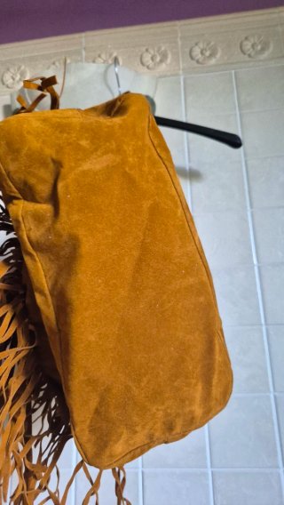 Borsetta in camoscio con frange
