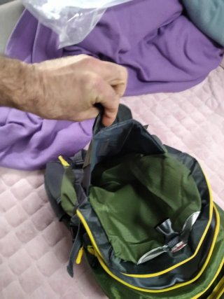 Mochila senderismo 35L verde y gris
