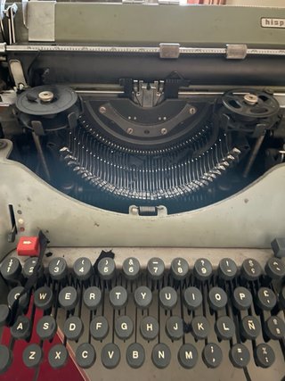 Máquina de escribir Hispano Olivetti Lexicon 80