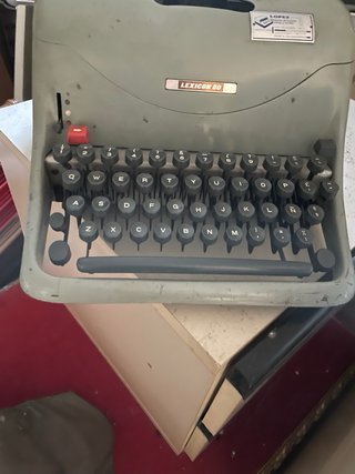 Máquina de escribir Hispano Olivetti Lexicon 80