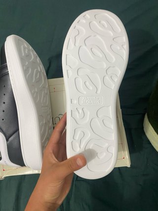 Zapatillas Alexander McQueen Negras y Blancas