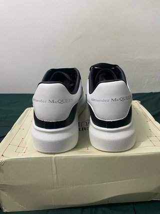 Zapatillas Alexander McQueen Negras y Blancas