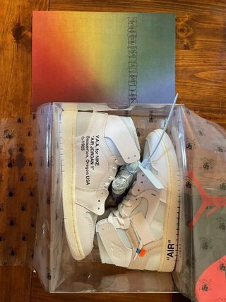Jordan 1 High x V.A.A. Alaska EU43