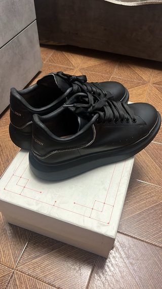 Scarpe Alexander McQueen nere