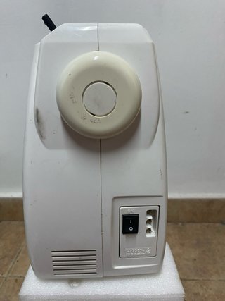 Máquina de coser Jata Génesis 690