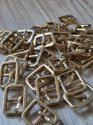 Lote 32 hebillas cuadradas 1cm para pulseras