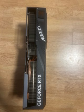 3 4090 sin chip ni vram