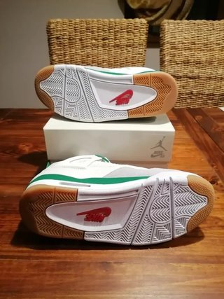 Jordan 4 Retro SB Pine Green EU42