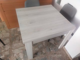 Mesa comedor nueva cuadrada de madera