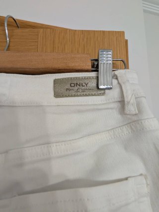Pantalón vaquero blanco ONLY mujer