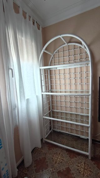 Estantería bambú/mimbre blanca